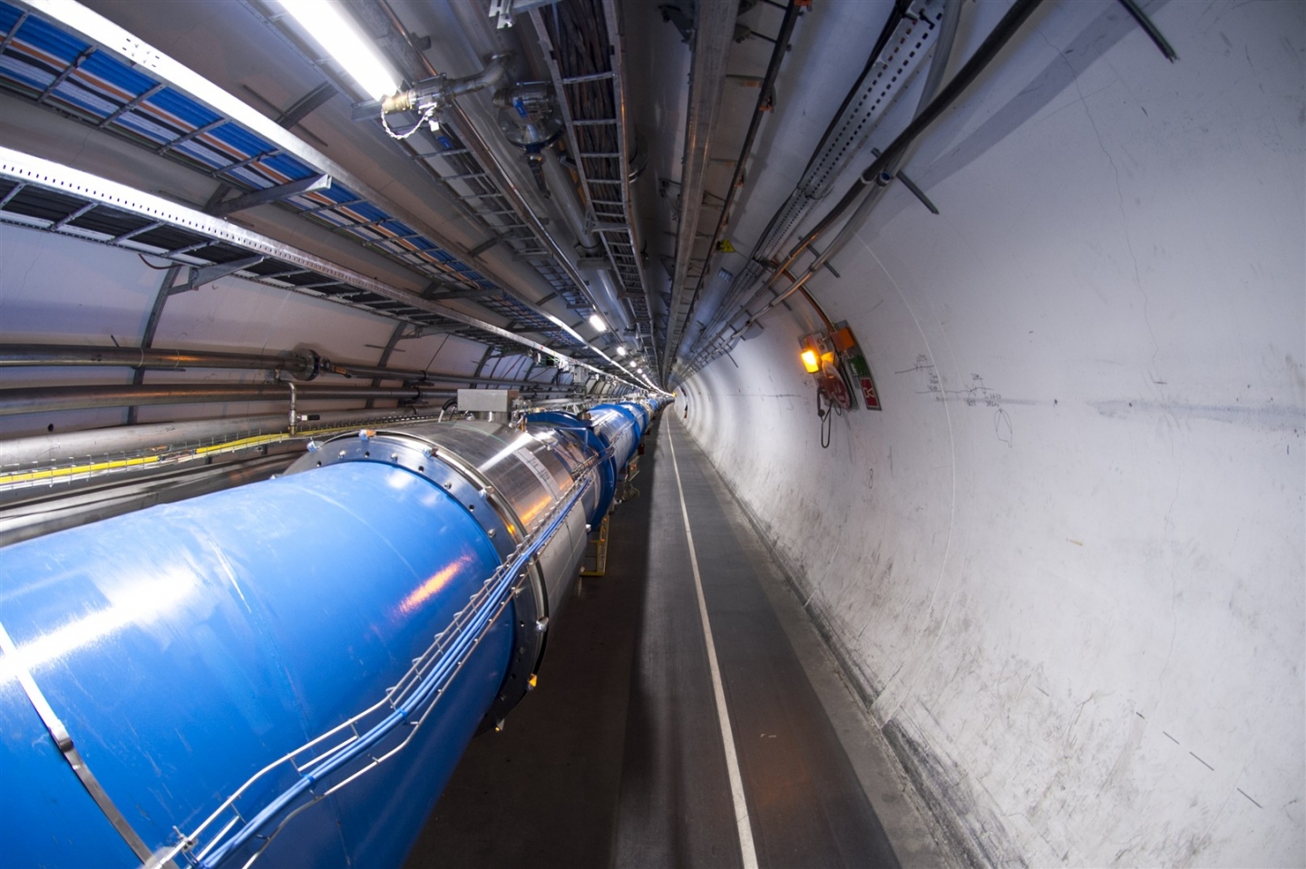 LHC pushes limits of performance 