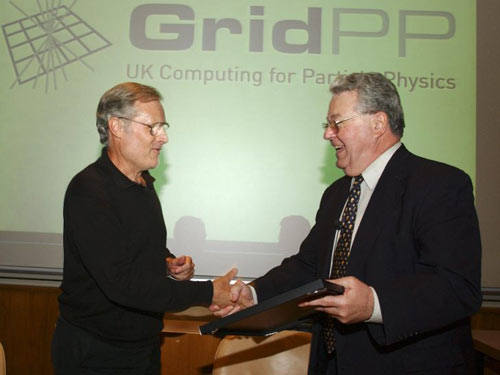 Left : Dr Frank Harris; right : CERN's Director General, Dr Robert Aymar