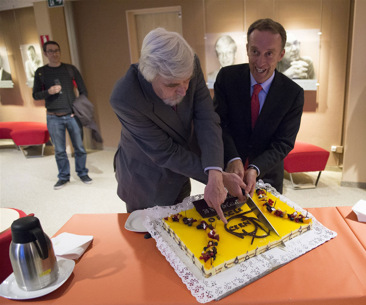 Le CERN et Oracle célèbrent 30 ans de collaboration