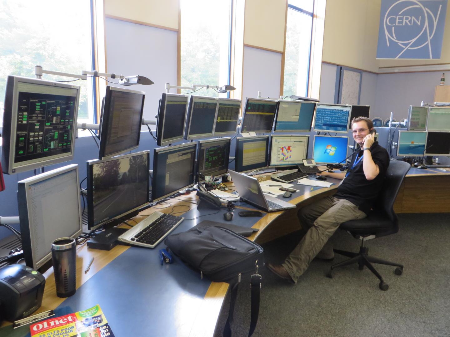 Centre de contrôle du CERN : gérer les problèmes techniques