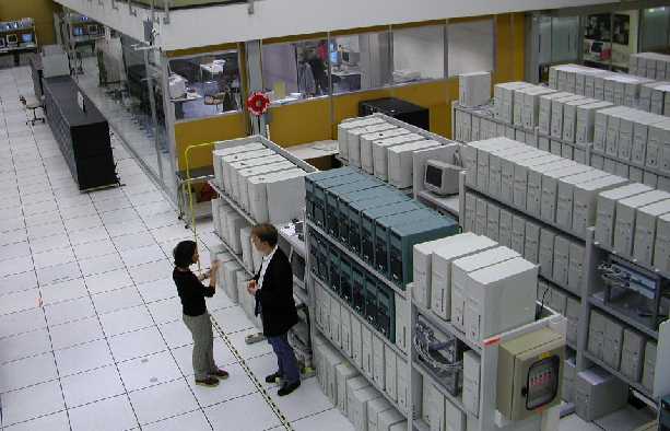 Le CERN fait équipe avec des leaders des technologies de l'information pour construire une gigantesque grille de calcul