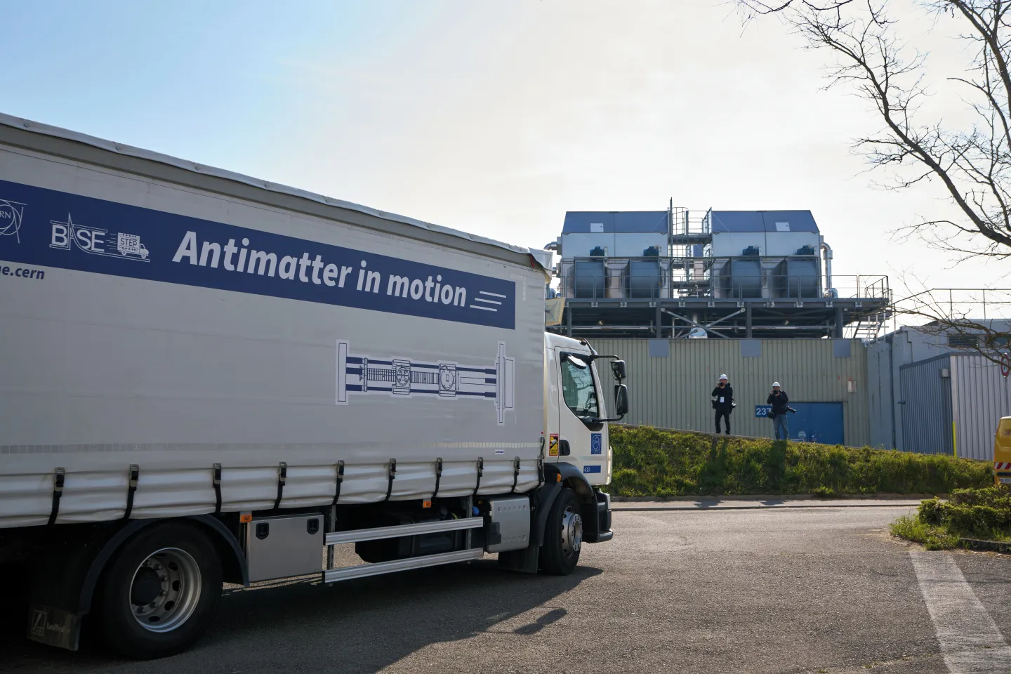 BASE experiment at CERN succeeds in transporting antimatter