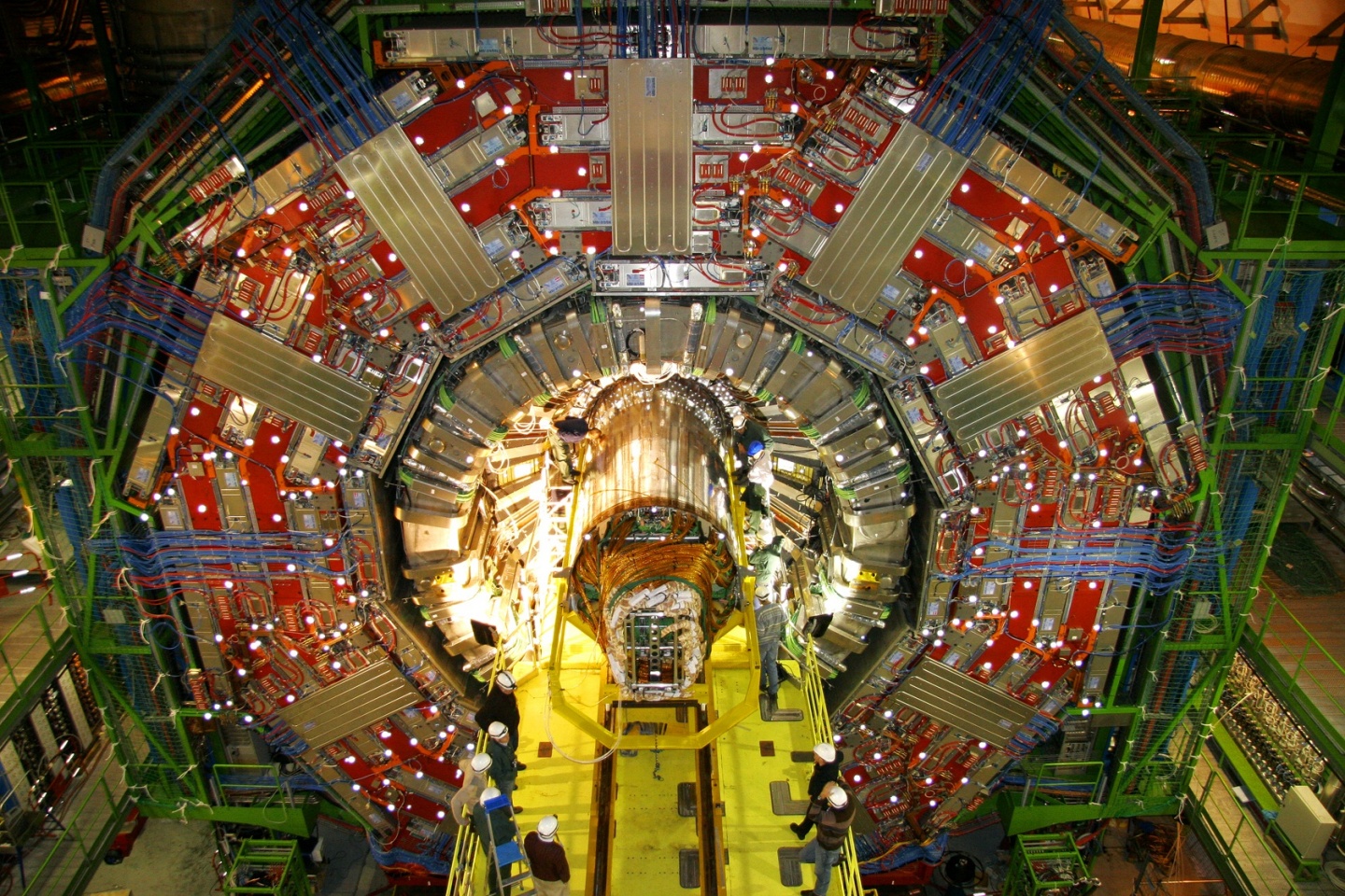CMS tracking detector successfully installed