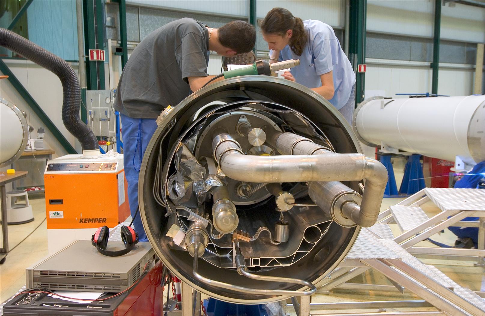 LHC: la contribution française à la construction du plus grand accélérateur de particules au monde s&rsquo;achève