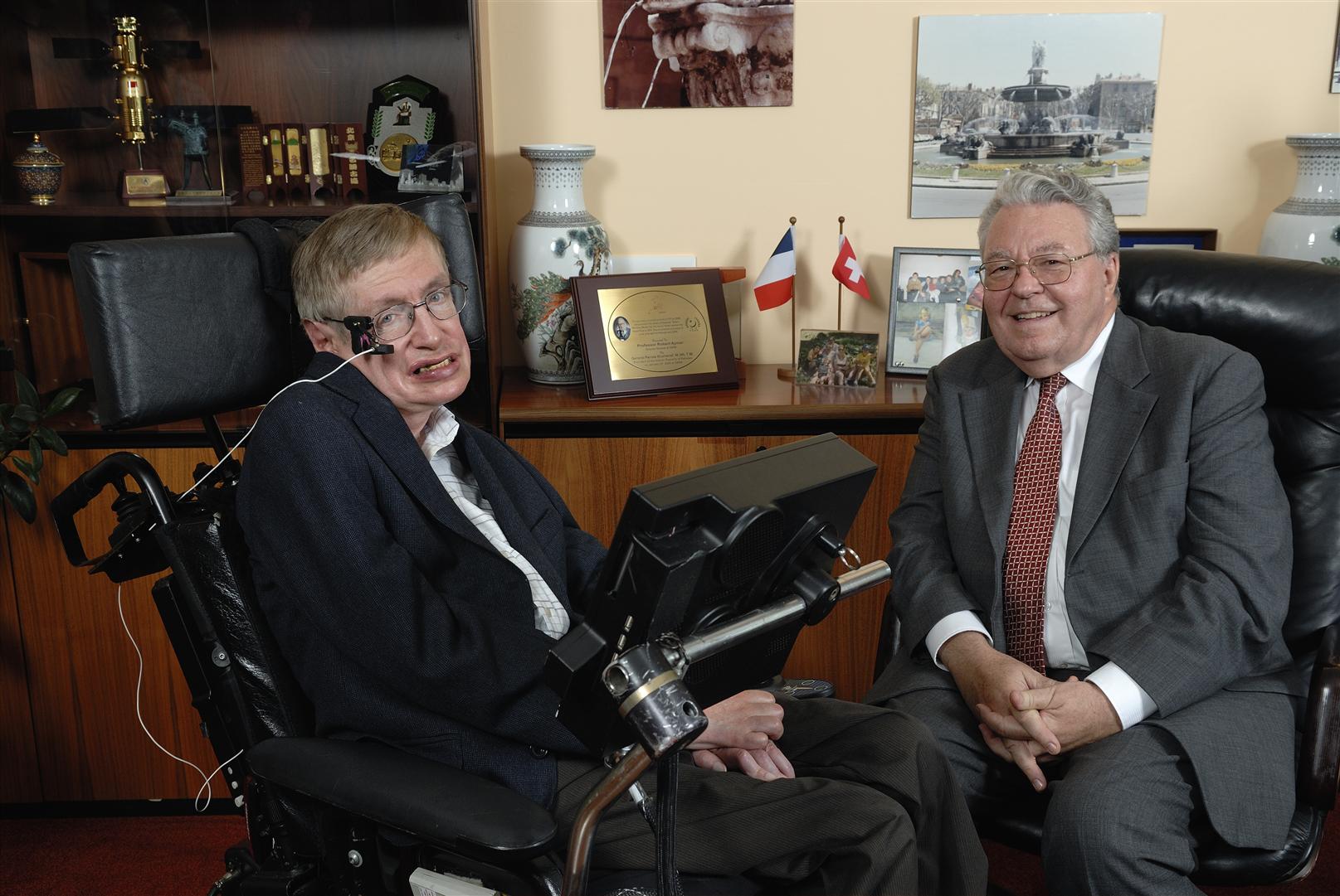 Stephen Hawking tours the future of particle physics at CERN