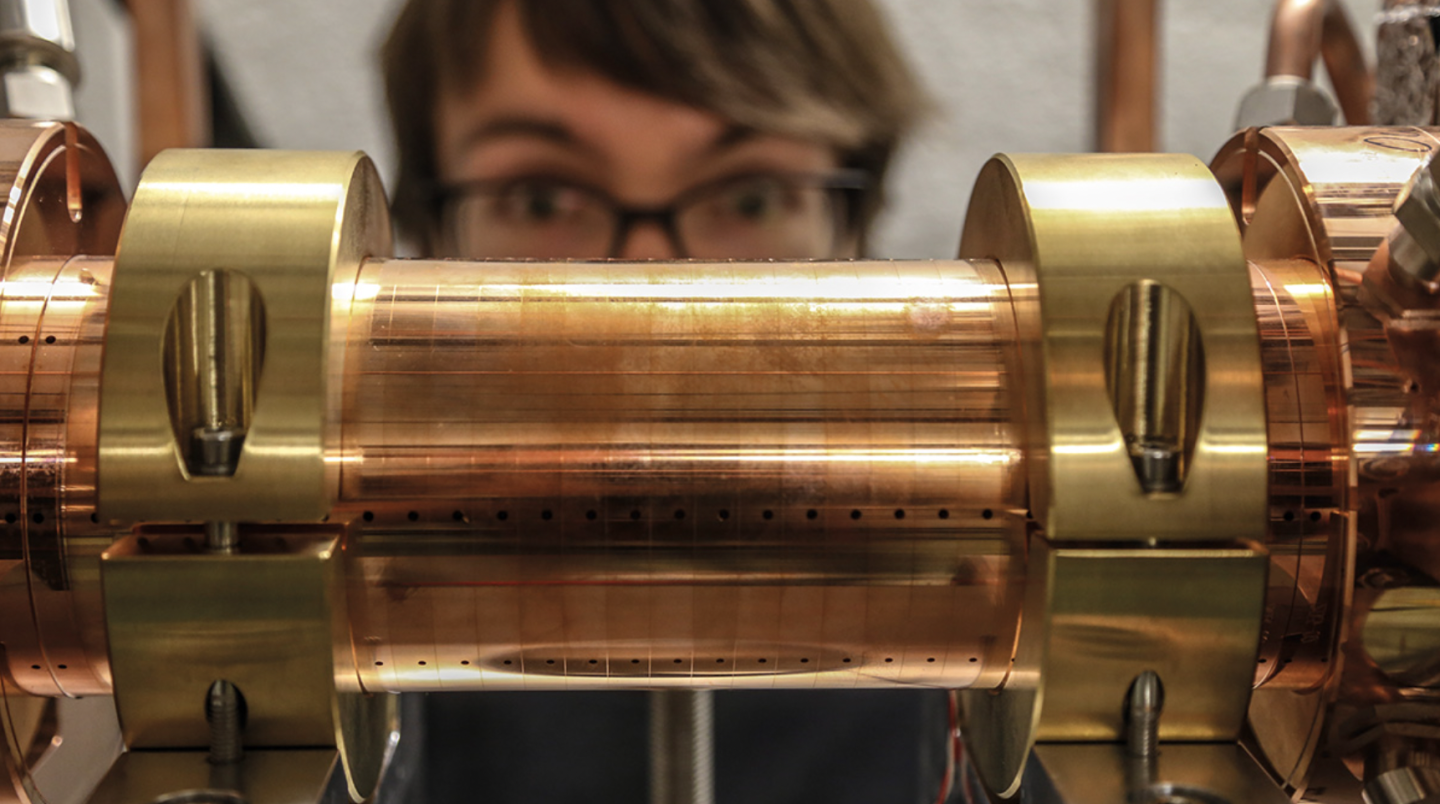 Une technologie du CLIC pour des sources de lumière compactes