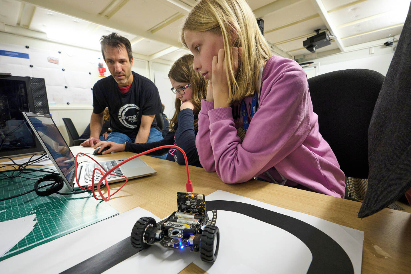 Around a hundred budding young programmers took part in the DevoXX4Kids workshops at CERN