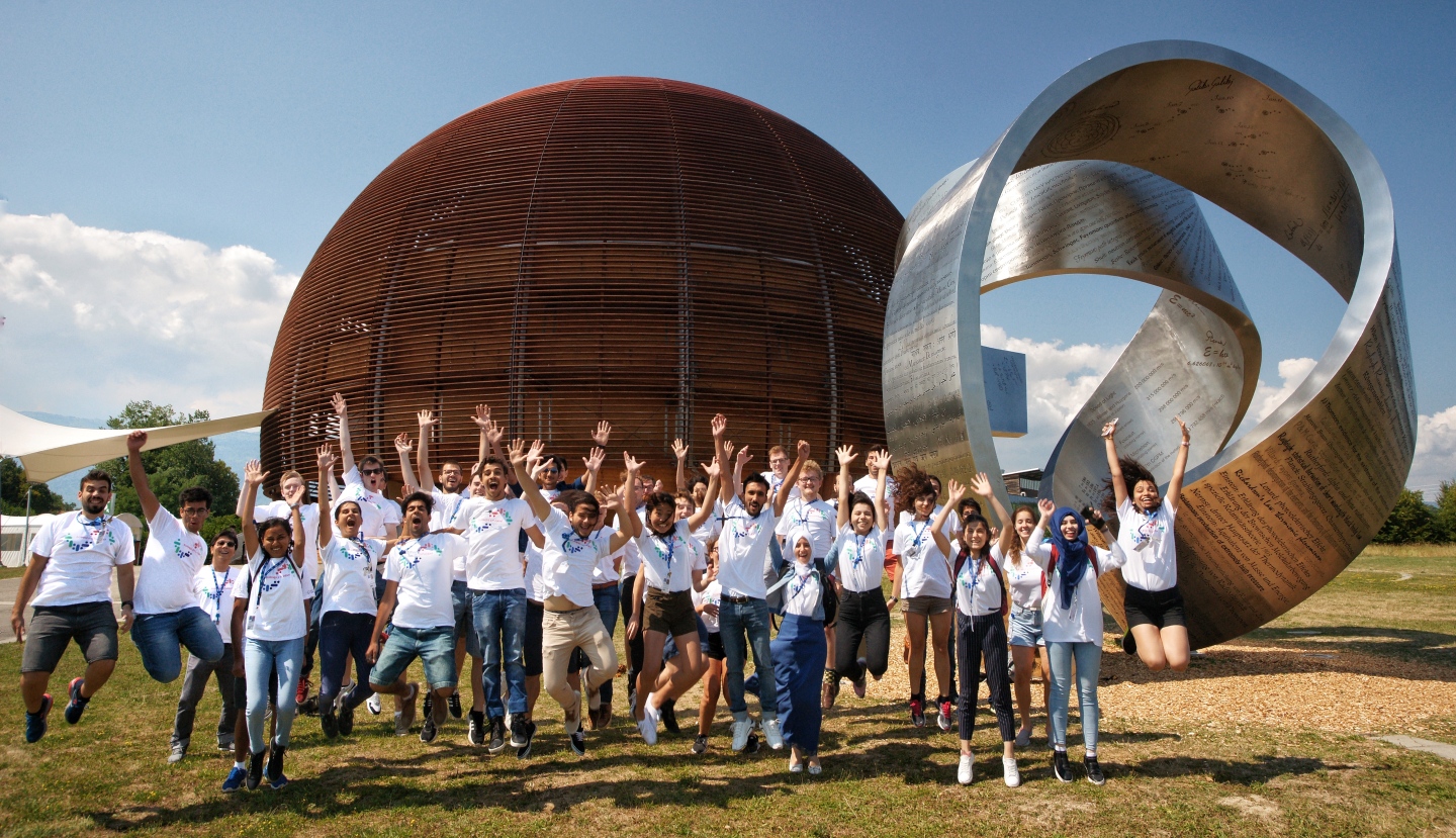 Participez au programme de conférences des étudiants d’été CERN openlab