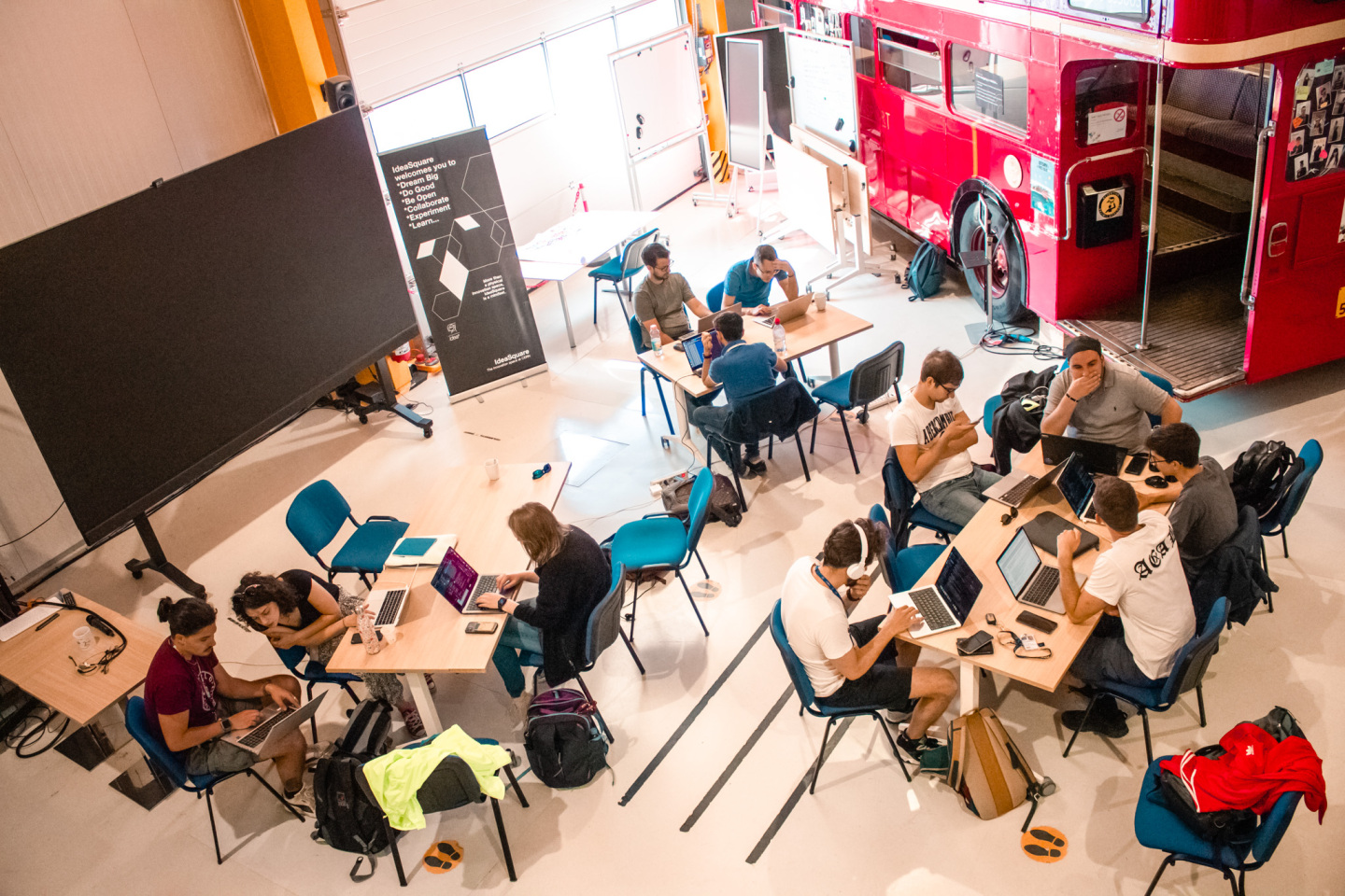 Ideasquare,innovation,hackathon,LHCb,Experiments and Tracks