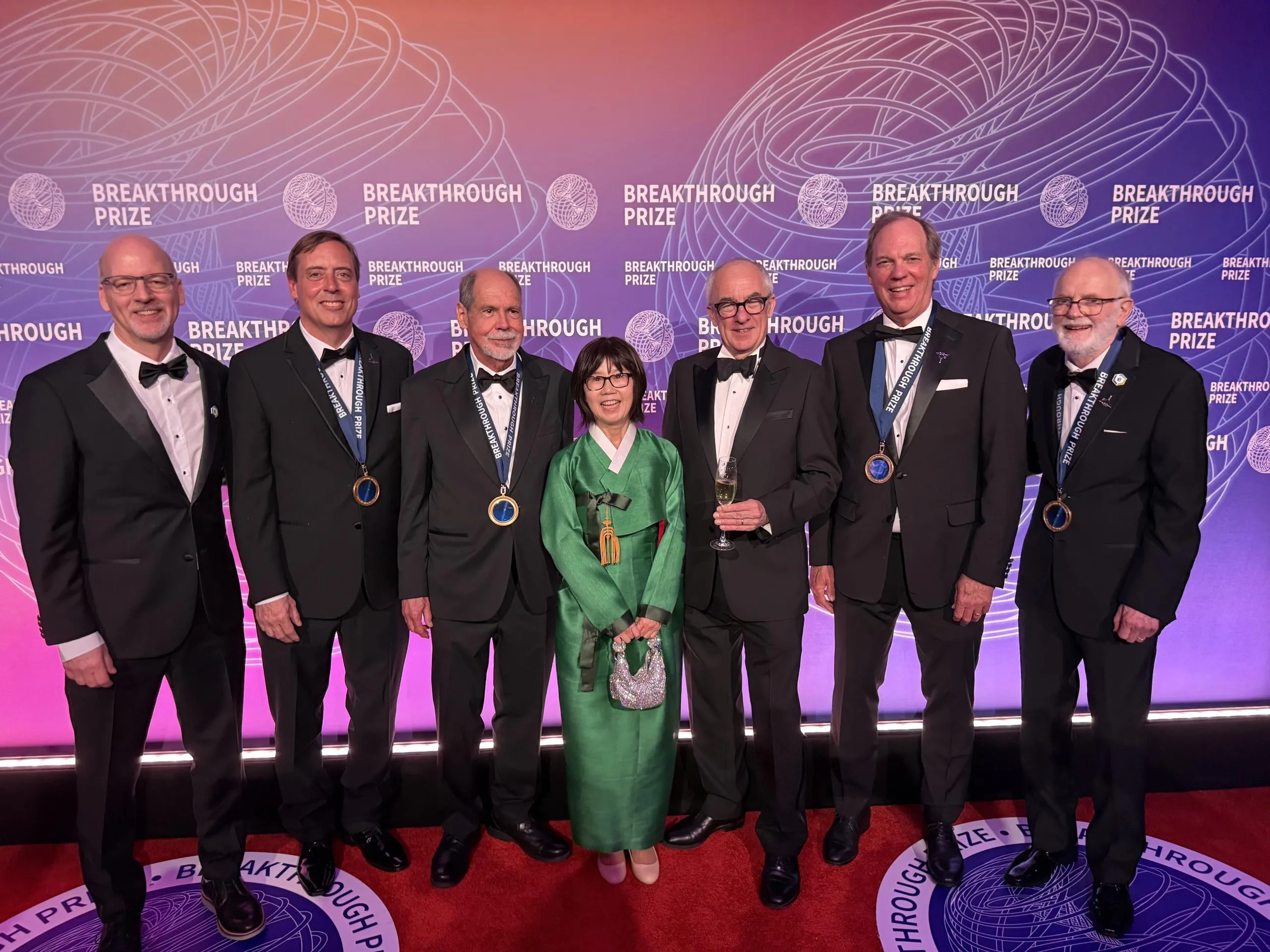 Muon g-2 Experiment Pioneers Win Breakthrough Prize in Fundamental Physics