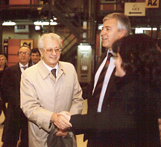 Italian Minister of Science visits CERN and opens industrial exhibition