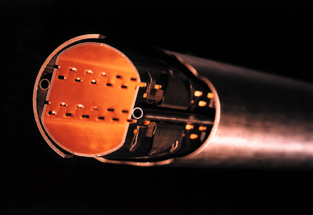 Beam pipe for a LHC dipole magnet